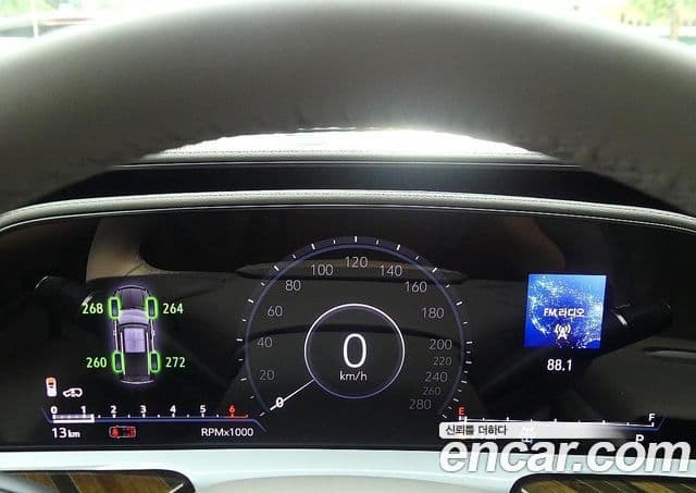 Cadillac Escalade 5세대 ESV Premium Luxury Platinum, 2022 16