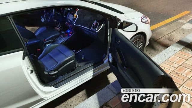 Kia K3 купе Prestige, 2014 3