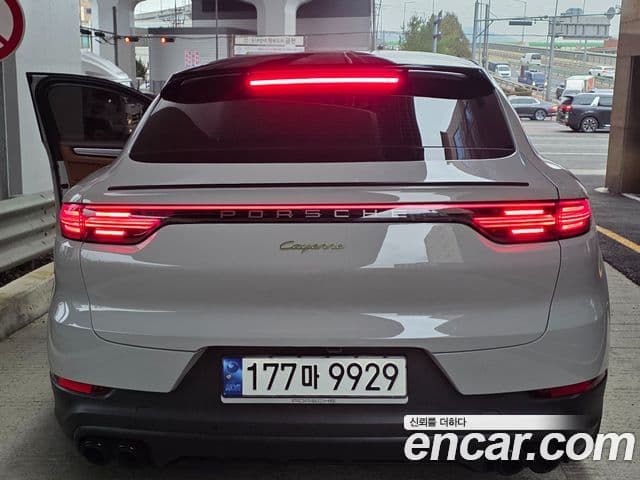 Porsche Cayenne (PO536) 3.0 E-гибрид купе Platinum Edition, 2023 4