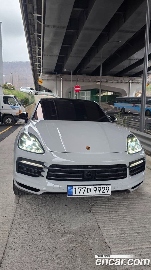 Porsche Cayenne (PO536) 3.0 E-гибрид купе Platinum Edition, 2023 16