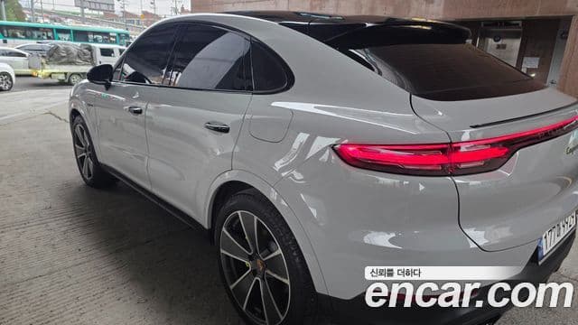 Porsche Cayenne (PO536) 3.0 E-гибрид купе Platinum Edition, 2023 19