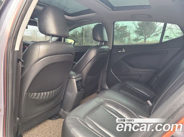 Kia K5 Prestige, 2011 12