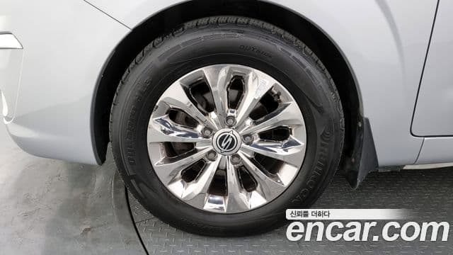 KG모빌리티(SsangYong) Korando 투리스모 high крыша, roof, 2016 все фото