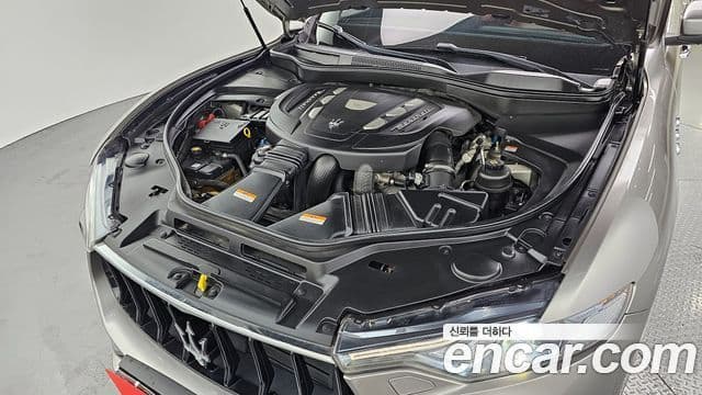 Maserati Levante 3.0 дизель AWD Sport, 2017 6