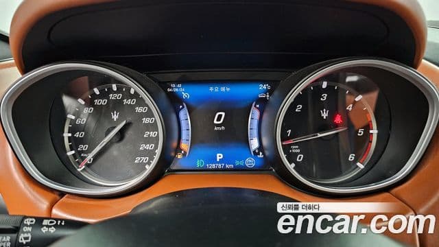 Maserati Levante 3.0 дизель AWD Sport, 2017 8