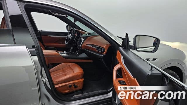 Maserati Levante 3.0 дизель AWD Sport, 2017 10