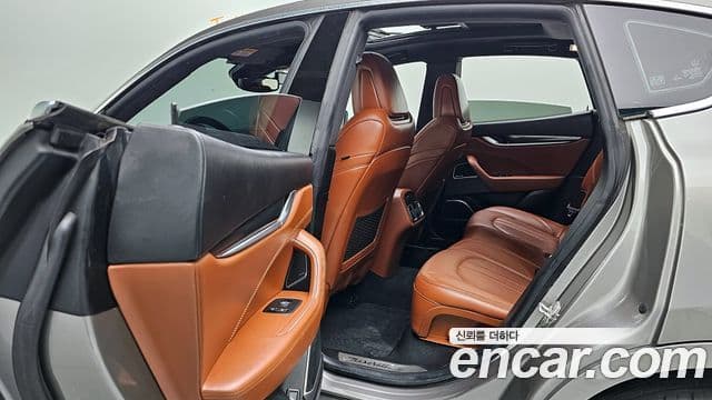 Maserati Levante 3.0 дизель AWD Sport, 2017 12