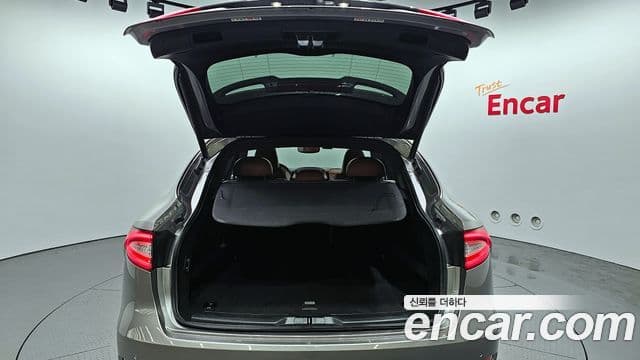 Maserati Levante 3.0 дизель AWD Sport, 2017 20