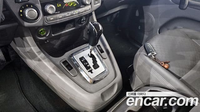 KG모빌리티(SsangYong) Korando 투리스모 4WD TX 9인승, 2016 9