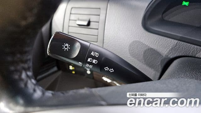 KG모빌리티(SsangYong) Korando 투리스모 4WD TX 9인승, 2016 19