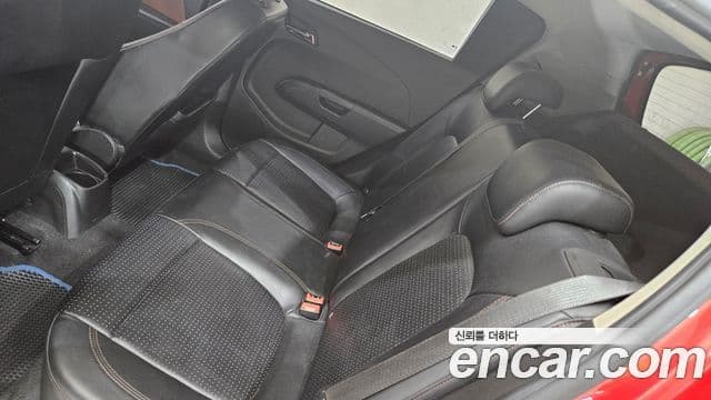 Chevrolet(GM대우) 아베오 хэтчбек топовая версия, 2012 7