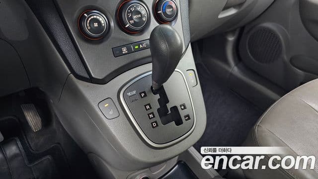 Kia 뉴카렌스 топовая версия, 2008 9