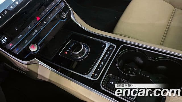 Jaguar XE Prestige, 2017 9