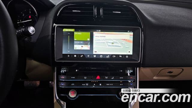 Jaguar XE Prestige, 2017 15