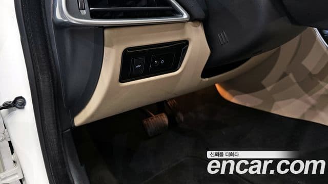 Jaguar XE Prestige, 2017 19