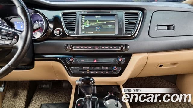 Kia All New Carnival Prestige, 2015 15