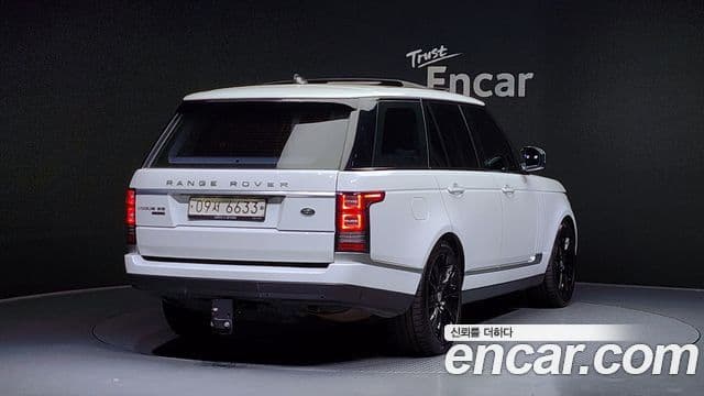 Land Rover Range Rover 4세대 4.4 SDV8 Vogue SE дизель, 2017 2