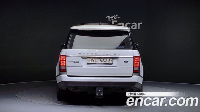 Land Rover Range Rover 4세대 4.4 SDV8 Vogue SE дизель, 2017 4
