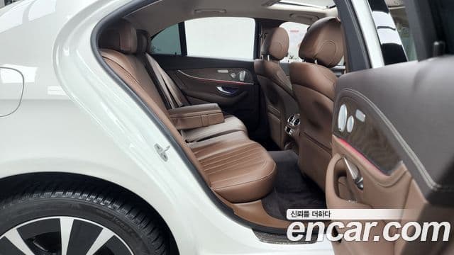 Mercedes-Benz E-класс W213 Exclusive, 2020 12