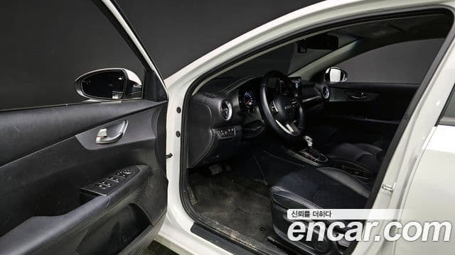 Kia The / новый New K3 2세대 Prestige, 2022 10