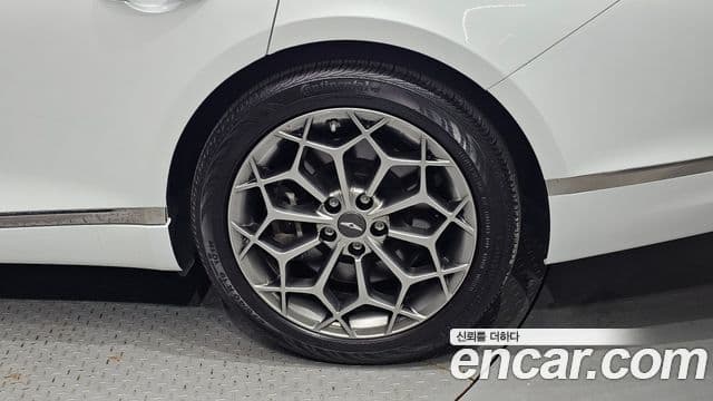 Genesis G80 (RG3) бензин 3.5 турбо AWD, 2022 все фото