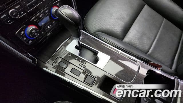 Renault Korea(Samsung) SM7 Nova LPLI 2.0 LPe для людей с инвалидностью, 2017 9