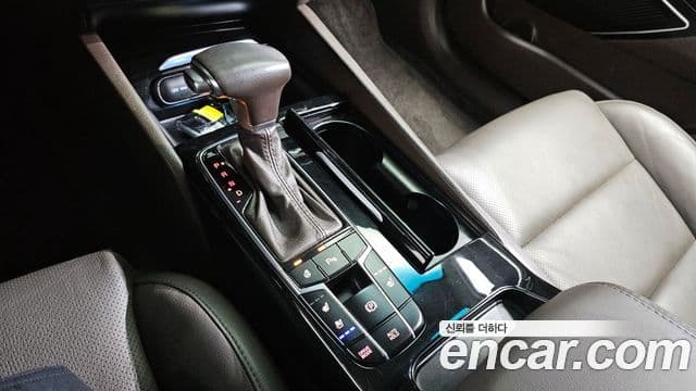 Kia All New K7 Prestige, 2016 9