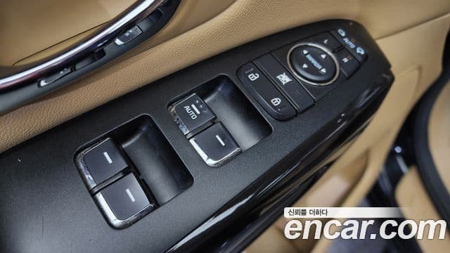 Kia All New Carnival VIP, 2016 13