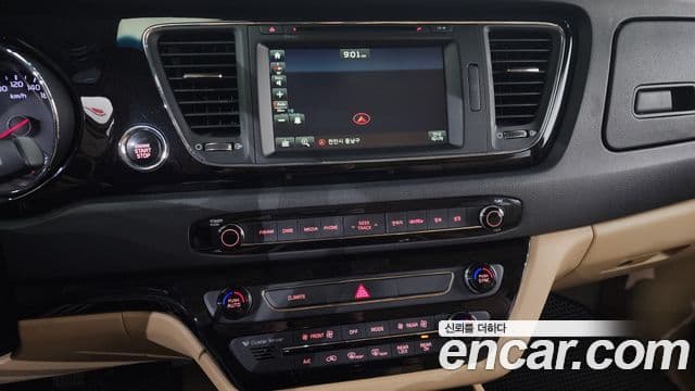 Kia All New Carnival VIP, 2016 16