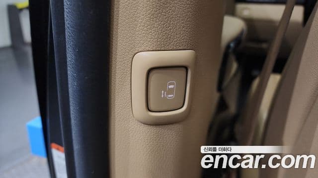 Kia All New Carnival VIP, 2016 18