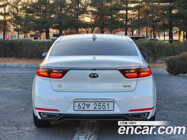 Kia All New K7 гибрид Noblesse, 2017 3