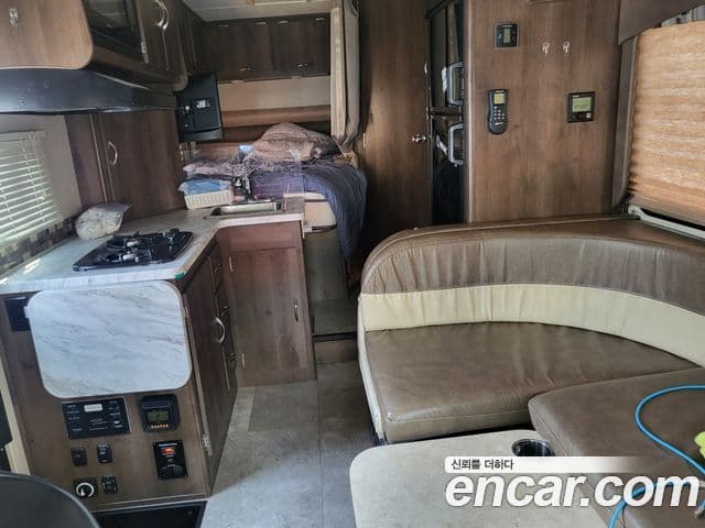 Ford 트랜짓, 2018 17