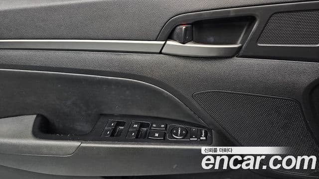 Hyundai Avante AD 1.6 GDI Value Plus, 2017 12