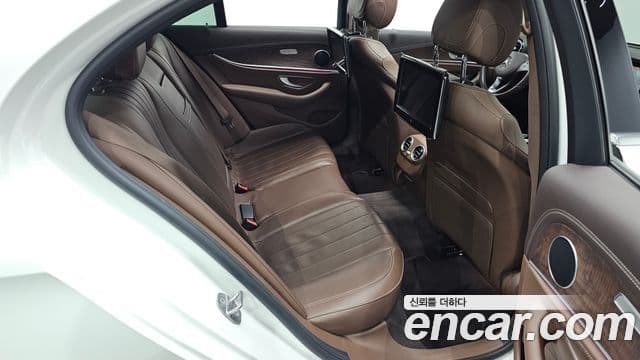 Mercedes-Benz E-класс W213 Exclusive, 2017 12