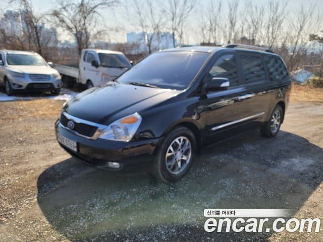 Kia Carnival R Premium, 2013 1