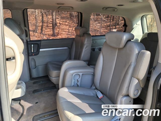 Kia Carnival R Premium, 2013 10