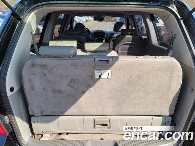 Kia Carnival R Premium, 2013 11