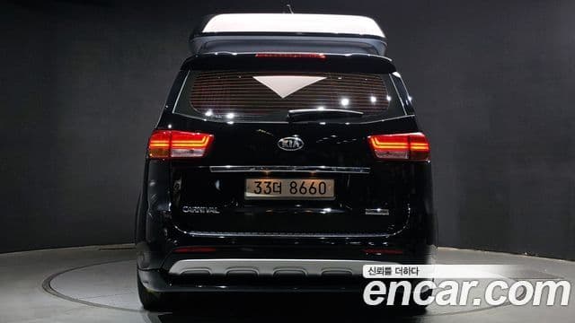 Kia All New Carnival Noblesse, 2018 4