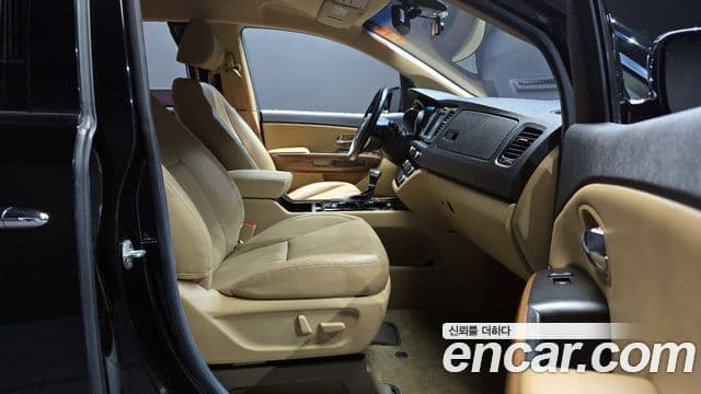 Kia All New Carnival Noblesse, 2018 10
