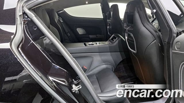 Aston Martin 라피드 1세대, 2010 12