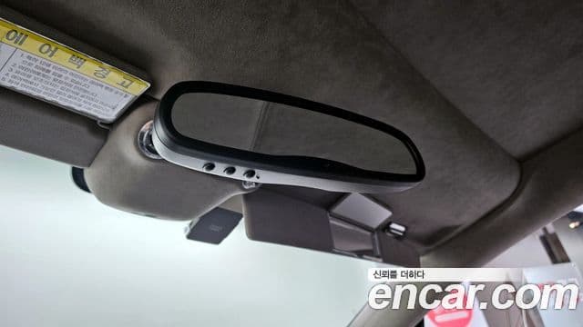 Aston Martin 라피드 1세대, 2010 18