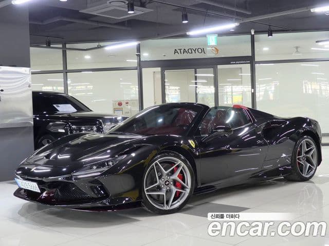 Ferrari F8 스파이더 3.9 V8, 2022 2