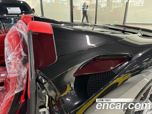 Ferrari F8 스파이더 3.9 V8, 2022 16