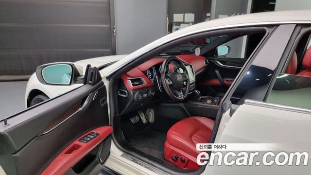 Maserati 기블리 3세대, 2017 12