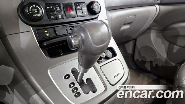 Kia Carnival R Grand Carnival GLX, 2010 9