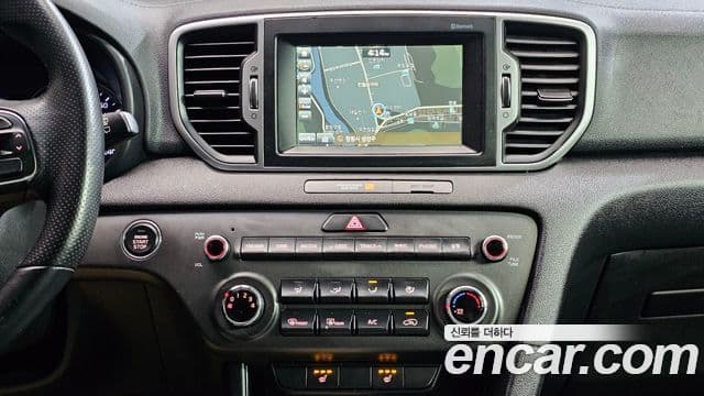Kia Sportage 4세대 дизель 1.7 2WD Trendy, 2016 14