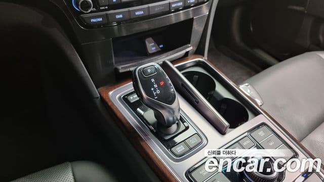 Hyundai Equus(новый кузов / новое поколение) Premium, 2015 9