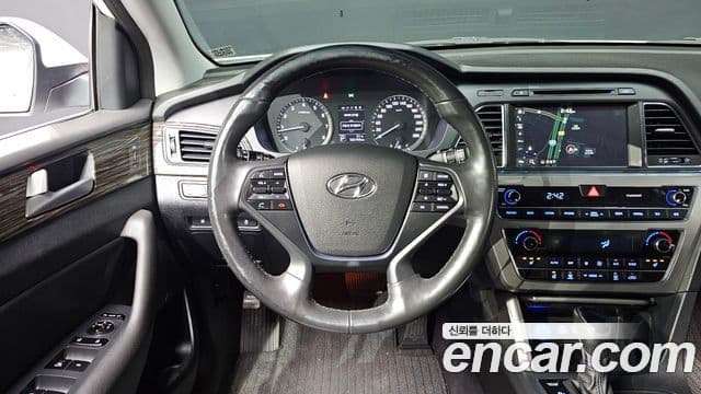 Hyundai LF Sonata 2.0 Smart, 2015 16