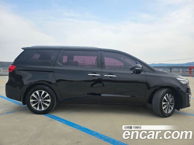 Kia All New Carnival Luxury, 2018 9