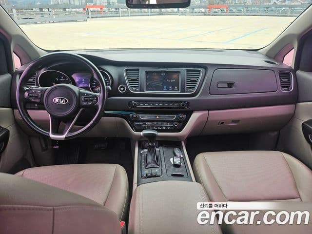 Kia All New Carnival Luxury, 2018 13